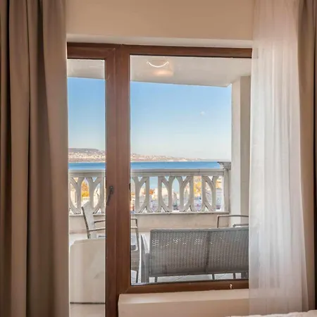 Azur Del Mar Seaview Apartment *